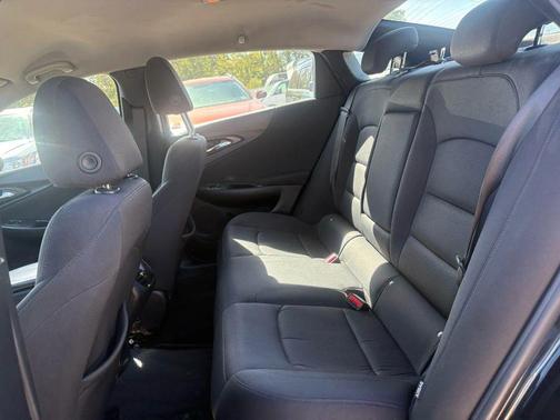 2021 Chevrolet Malibu FWD LT