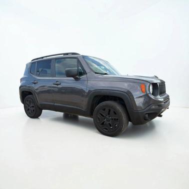 Granite Crystal Metallic Clearcoat 2018 Jeep Renegade Upland