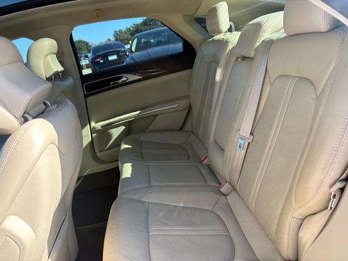 2015 Lincoln MKZ Base