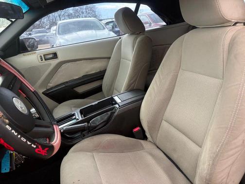 2010 Ford Mustang Premium