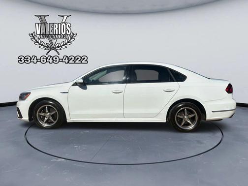 2018 Volkswagen Passat 2.0T R-Line