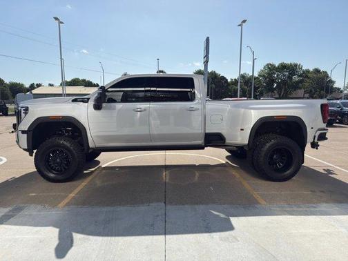 2025 GMC Sierra 3500 Denali Ultimate