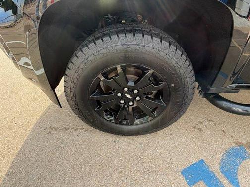 Black 2022 Chevrolet Colorado Z71