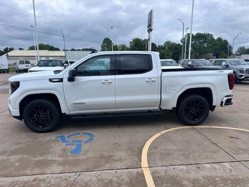 2025 GMC Sierra 1500 Elevation