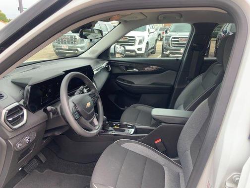 White 2025 Chevrolet Trailblazer LT