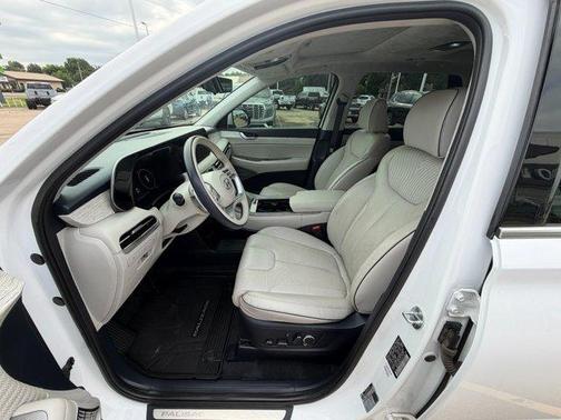 White 2024 Hyundai PALISADE Calligraphy