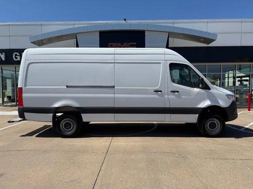 2023 Mercedes-Benz Sprinter 2500 High Roof 4-Cyl Diesel HO