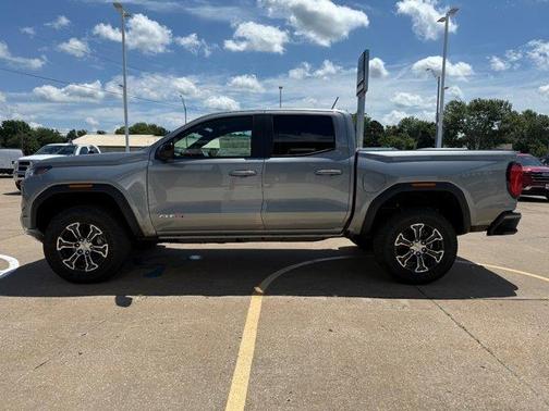 2025 GMC Canyon AT4