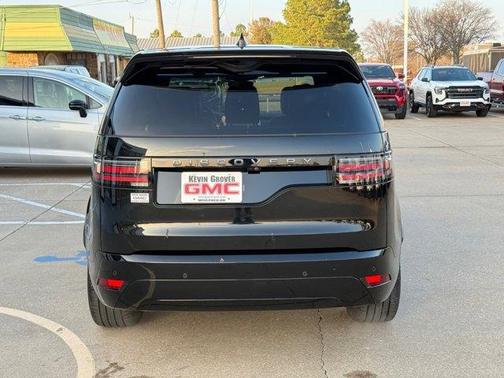 2024 Land Rover Discovery P300 Dynamic SE