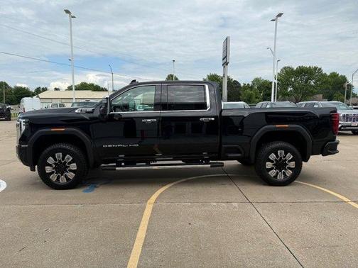 2025 GMC Sierra 2500 Denali