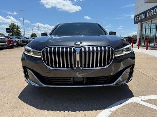 2021 BMW 750 i xDrive