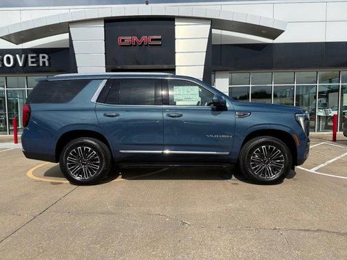 2025 GMC Yukon Elevation
