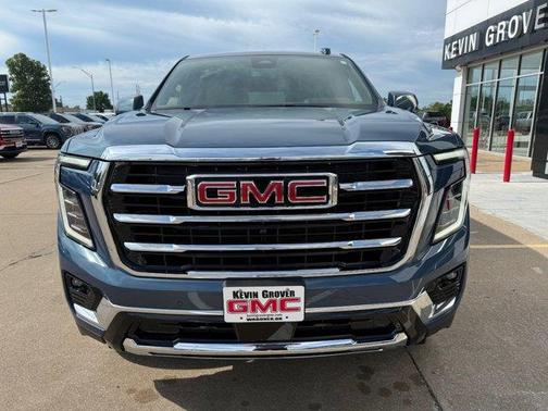 2025 GMC Yukon Elevation