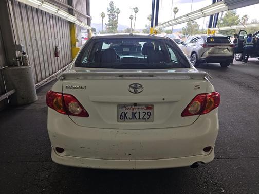 Super White 2010 Toyota Corolla S