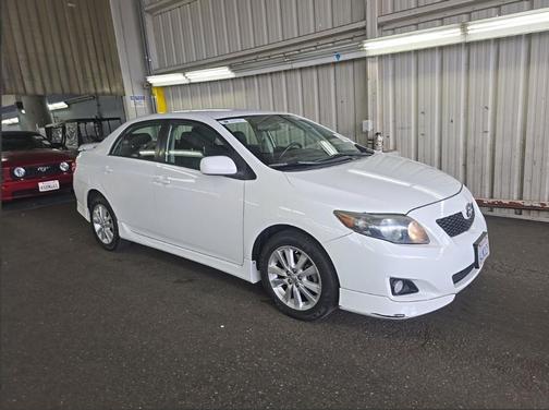 Super White 2010 Toyota Corolla S