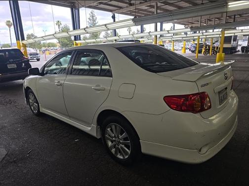 Super White 2010 Toyota Corolla S
