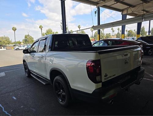 Platinum White Pearl 2021 Honda Ridgeline Black Edition