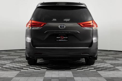 2013 Toyota Sienna XLE