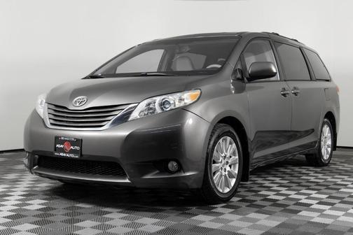 2013 Toyota Sienna XLE