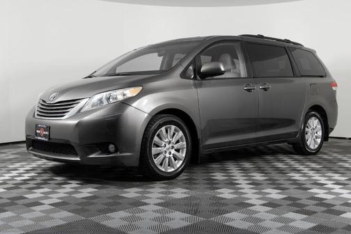 2013 Toyota Sienna XLE