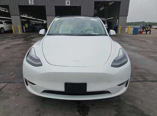Pearl White Multi 2022 Tesla Model Y Performance