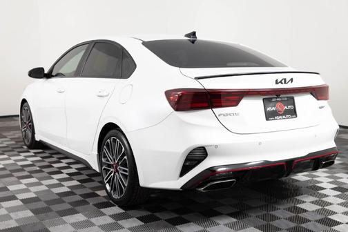 White 2022 Kia Forte GT
