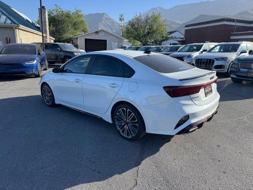 White 2022 Kia Forte GT