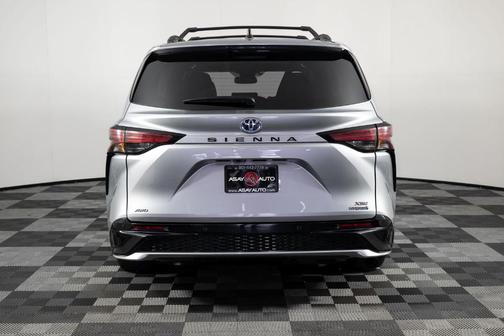 2022 Toyota Sienna XSE 7 Passenger