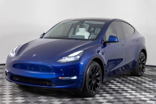 Deep Blue Metallic 2024 Tesla Model Y Long Range