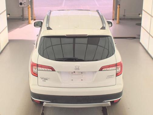 2022 Honda Pilot Touring 7-Passenger