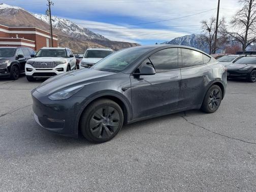 2024 Tesla Model Y Long Range