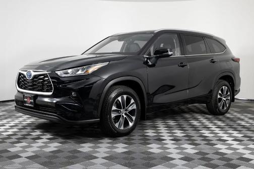 2024 Toyota Highlander Hybrid XLE