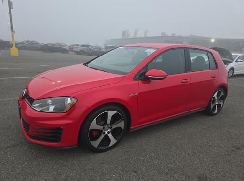 2015 Volkswagen Golf GTI 2.0T S 4-Door