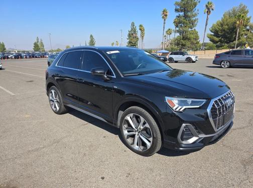 2020 Audi Q3 45 S line Premium