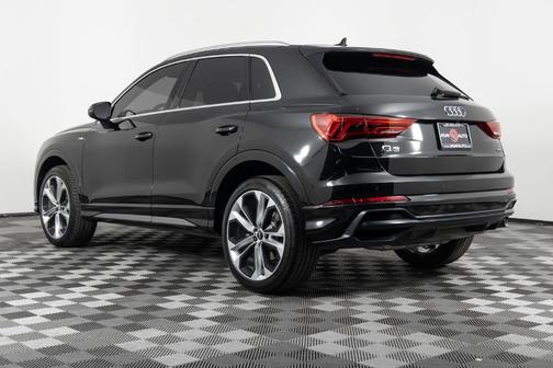 2020 Audi Q3 45 S line Premium