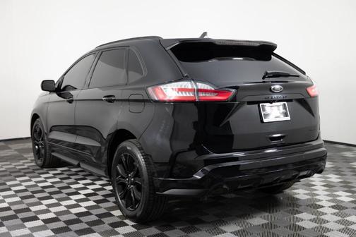 2022 Ford Edge SE