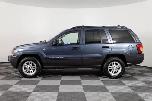 Midnight Blue Pearlcoat 2004 Jeep Grand Cherokee Laredo