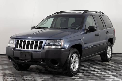 Midnight Blue Pearlcoat 2004 Jeep Grand Cherokee Laredo