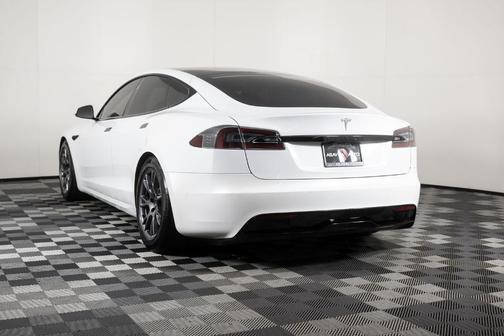 2022 Tesla Model S Base
