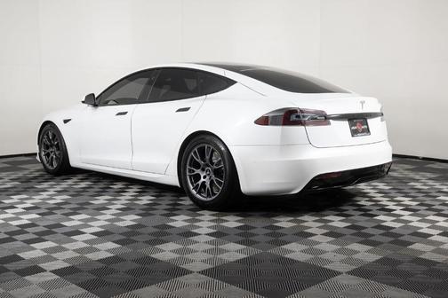2022 Tesla Model S Base