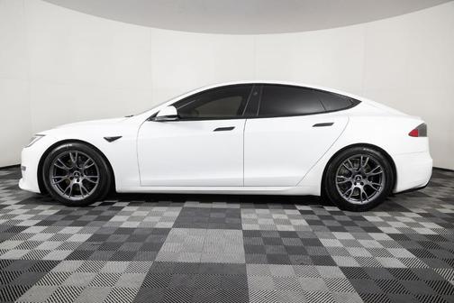 2022 Tesla Model S Base