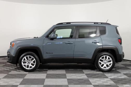 Granite Crystal Clearcoat Metallic 2017 Jeep Renegade Latitude