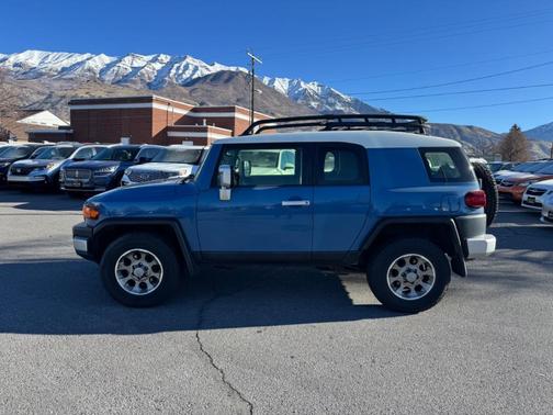 2013 Toyota FJ Cruiser Base