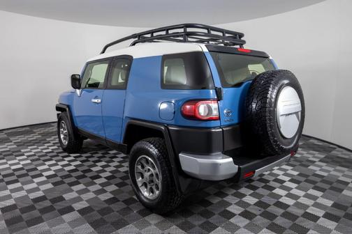 2013 Toyota FJ Cruiser Base