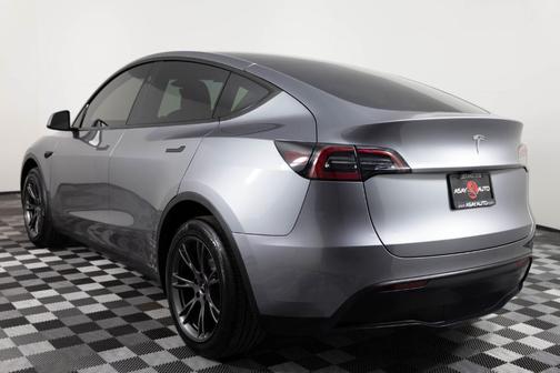 Quicksilver 2025 Tesla Model Y Long Range