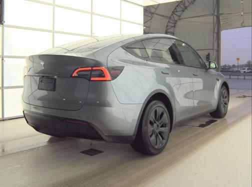 Quicksilver 2025 Tesla Model Y Long Range