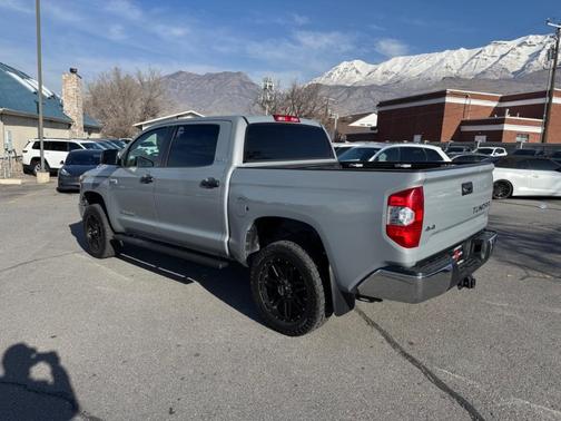 2018 Toyota Tundra SR5