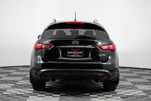 2014 INFINITI QX70 Base