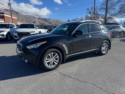 2014 INFINITI QX70 Base