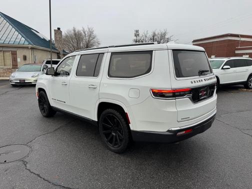 2022 Jeep Grand Wagoneer Series III